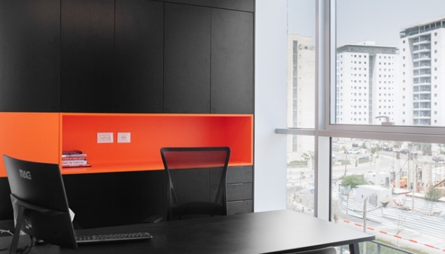 תקרה מחורצת חצי שקועה 