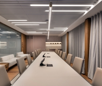 ויולה | עיצוב ותכנון - מיכי סתר |  צילום - עמית גושר 